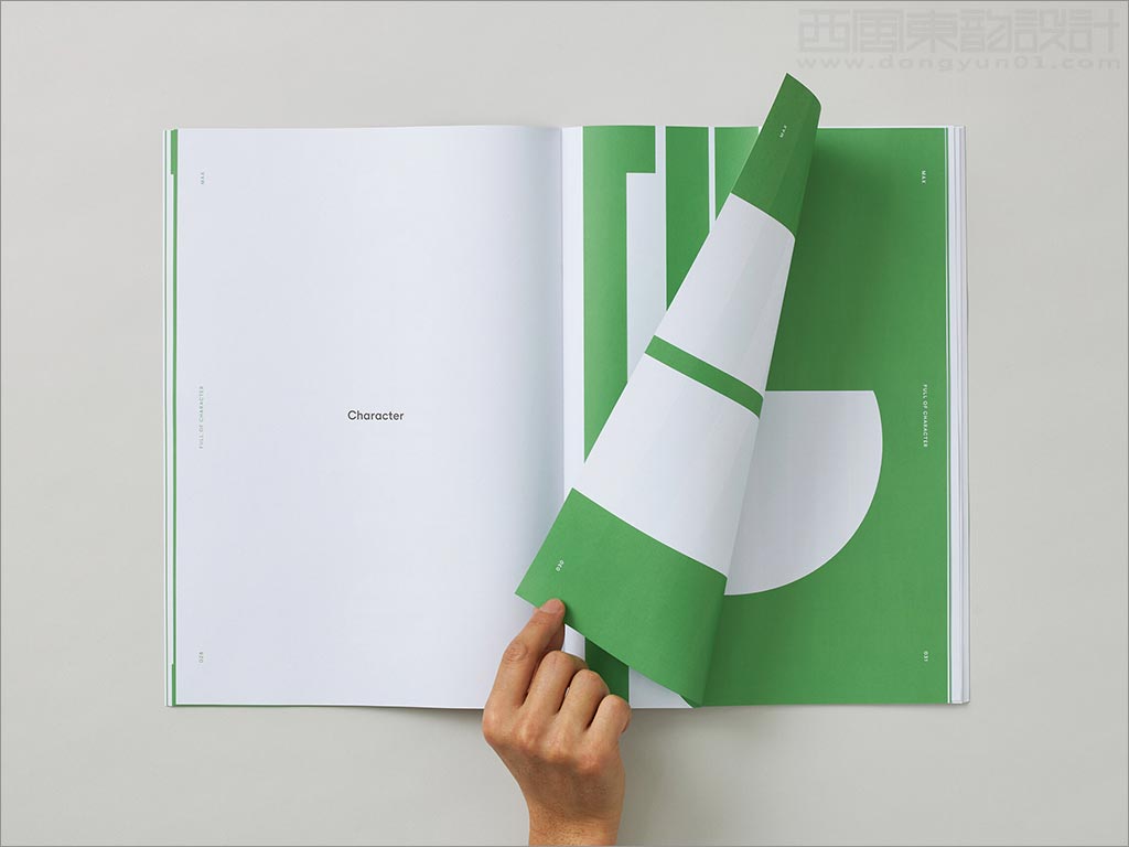 新西蘭déjà狗糧產(chǎn)品手冊內(nèi)頁設(shè)計